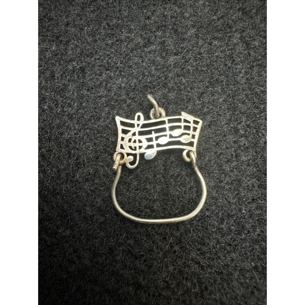 James Avery Retired Rembrandt sterling silver music staff charm holder Rare!